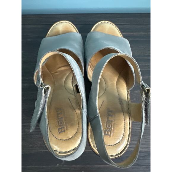 Born Women's sandals size 8 leather comfort heel muted silver/gray - Picture 4 of 7